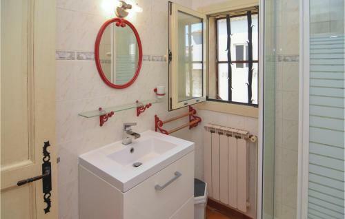 Three-bedroom Holiday Home In St-hilaire-d'ozlihan