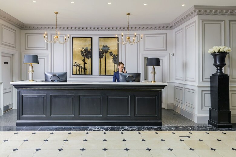 Dromhall Hotel