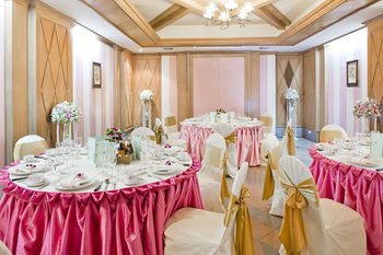 Charoen Hotel