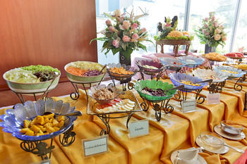 Charoen Hotel