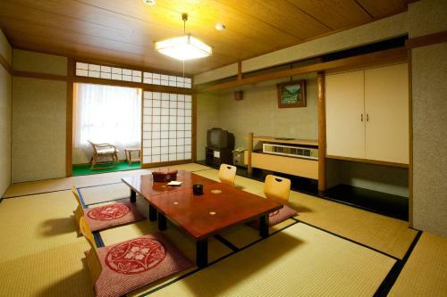 Hotel Gujohachiman