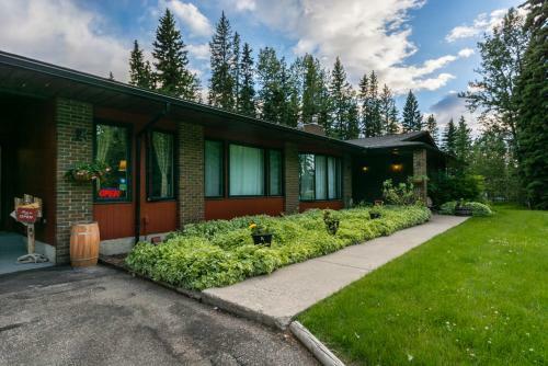 Bed & Breakfast Rustlers Lodge