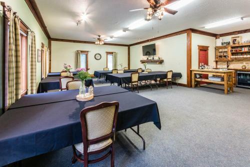 Bed & Breakfast Rustlers Lodge