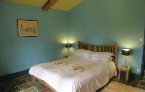Thirteen-bedroom Holiday Home In St. Medard De Mussidan