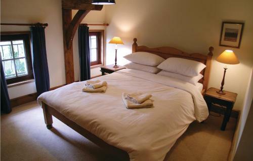 Thirteen-bedroom Holiday Home In St. Medard De Mussidan