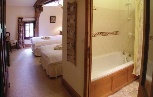 Thirteen-bedroom Holiday Home In St. Medard de Mussidan