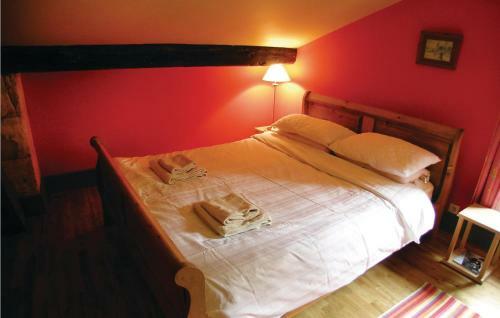 Thirteen-bedroom Holiday Home In St. Medard De Mussidan