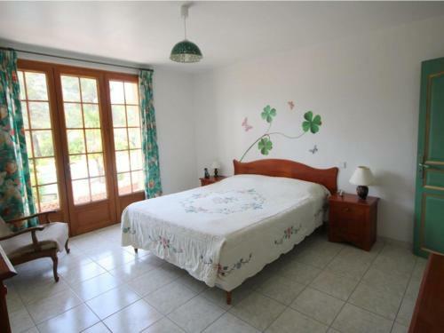 Charming Villa In Salernes France With Parking Space