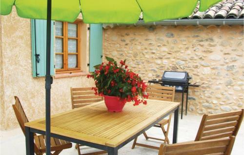 Three-bedroom Holiday Home In Sigoyer