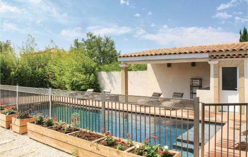 Five-bedroom Holiday Home In Sorgues