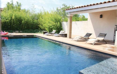 Five-bedroom Holiday Home In Sorgues