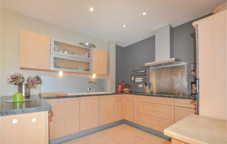 Four-bedroom Holiday Home In Villelongue