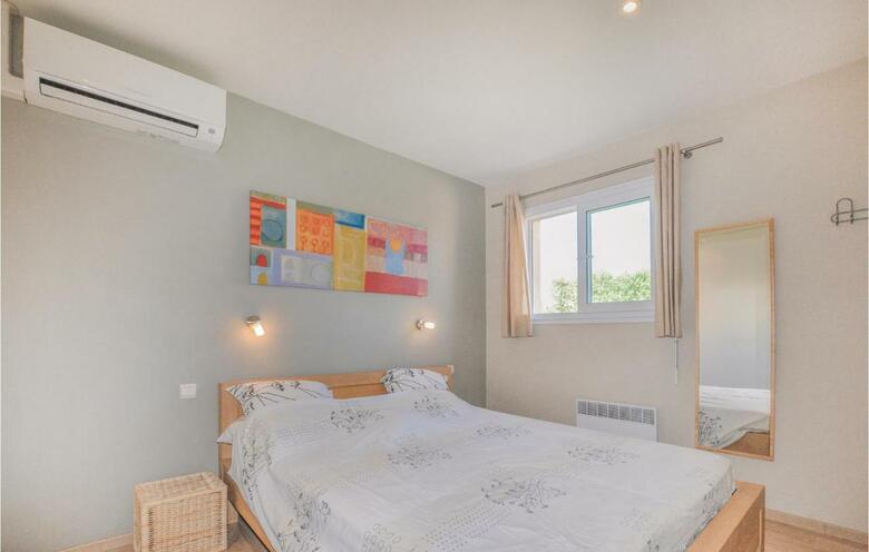Four-bedroom Holiday Home In Villelongue
