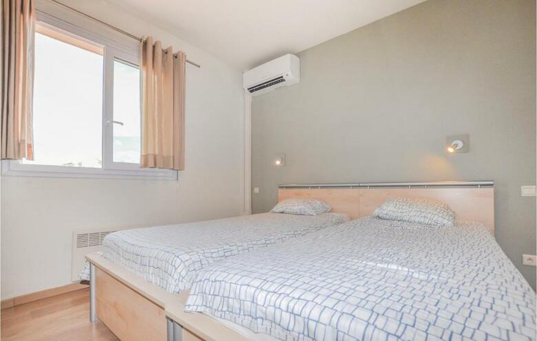 Four-bedroom Holiday Home In Villelongue