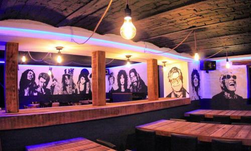 B&B Music City