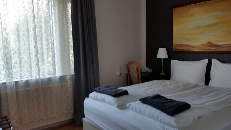 Hostal Laugar Guesthouse