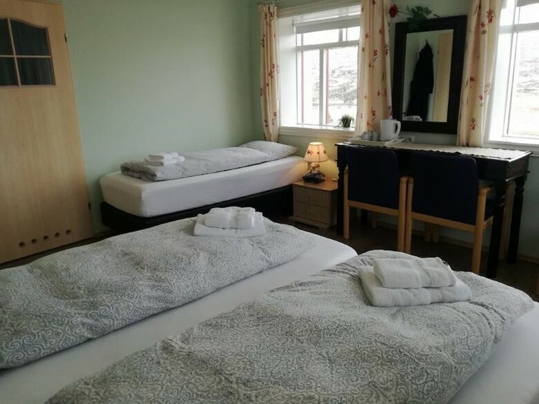 Hostal Guesthouse Storu-laugar
