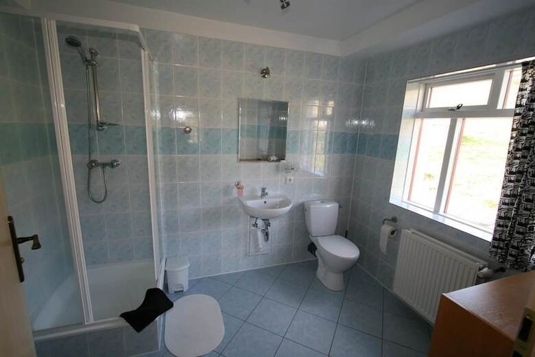 Hostal Guesthouse Storu-laugar
