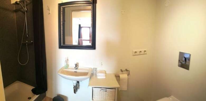Hostal Guesthouse Storu-laugar