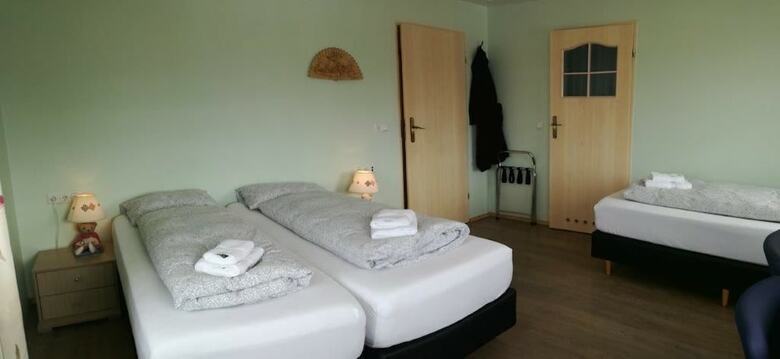 Hostal Guesthouse Storu-laugar