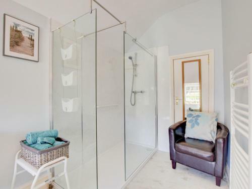 Holiday Home Bwthyn Angell