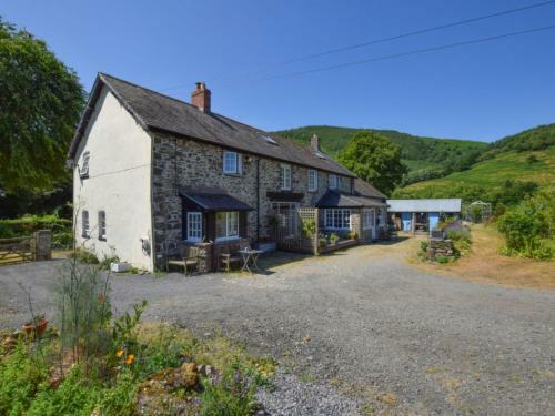 Holiday Home Bwthyn Angell