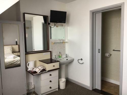 Hostal Avoca Villa Guest House