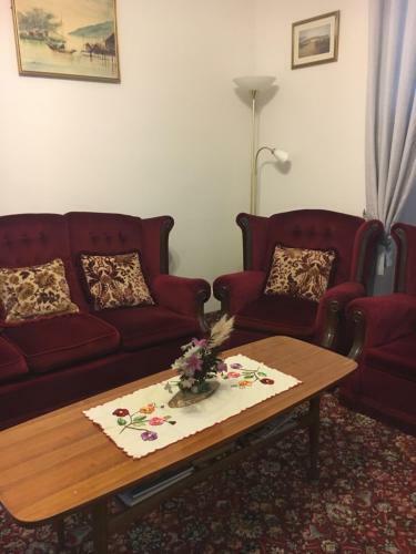 Hostal Avoca Villa Guest House