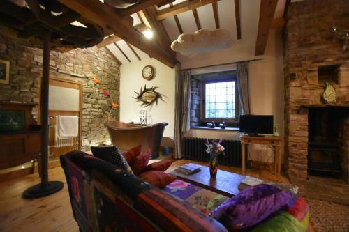 Bed & Breakfast Low Mill Guesthouse