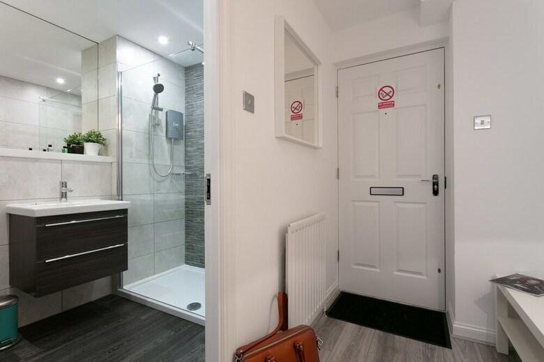 Forbes Retreat - Donnini Apartments