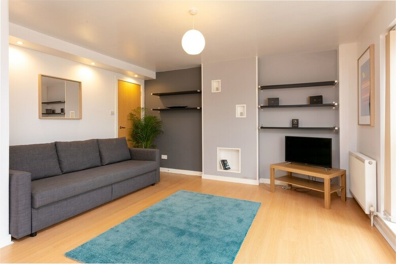 Logan Bay - Donnini Apartments