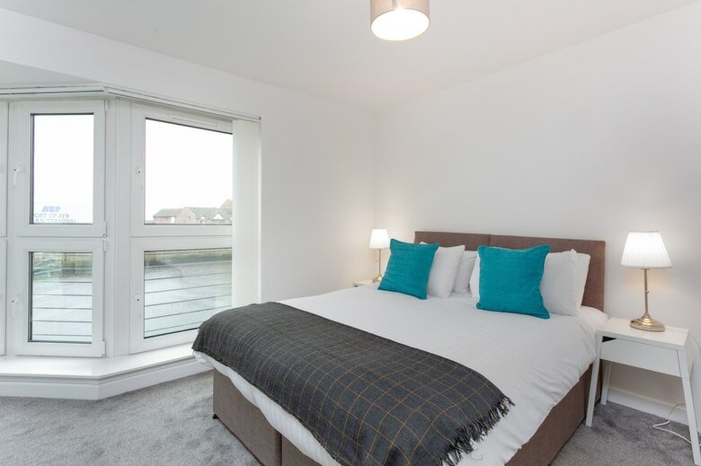 Logan Bay - Donnini Apartments