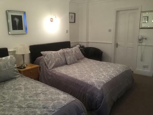 Bed & Breakfast Melbourne House + Annex