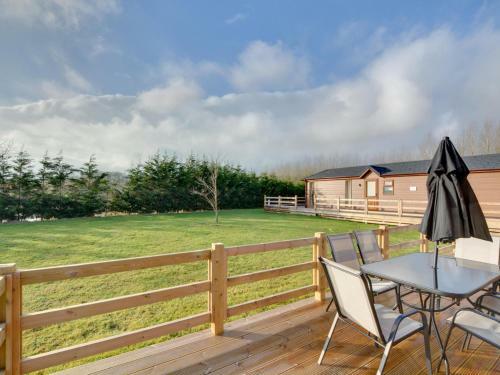 Lodge Cackle Hill Lakes