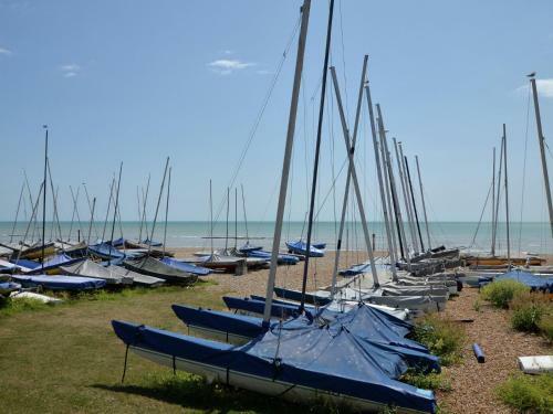 Panoramic Apartment In Bexhill Kent With Balcony