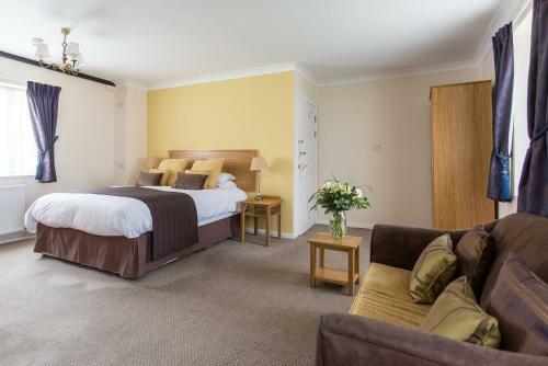 Blakeney Manor Hotel