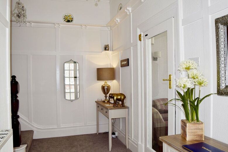 Hostal Avenue Guest House