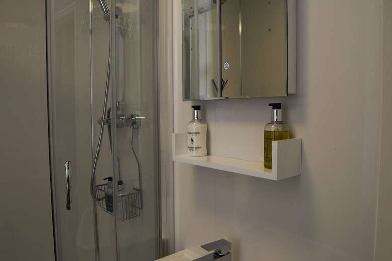 Hostal Avenue Guest House