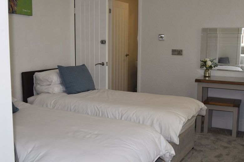 Hostal Avenue Guest House