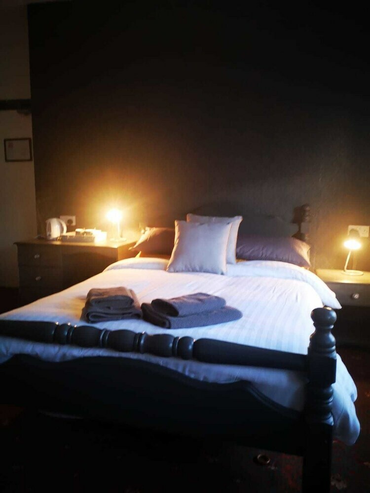Lynbar Hotel