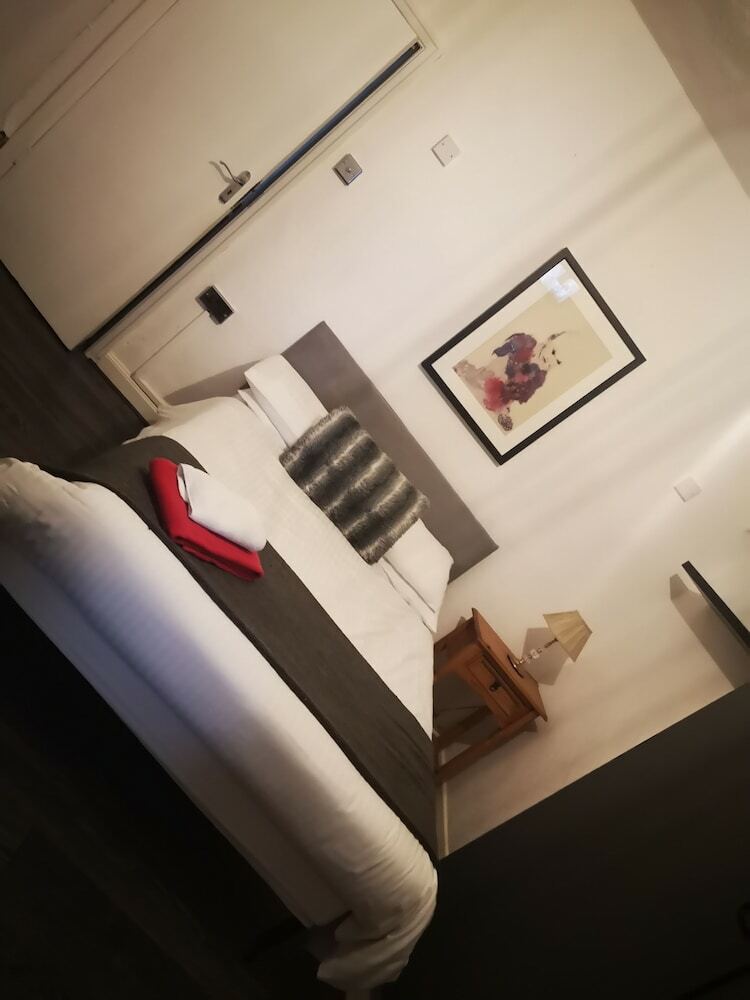Lynbar Hotel
