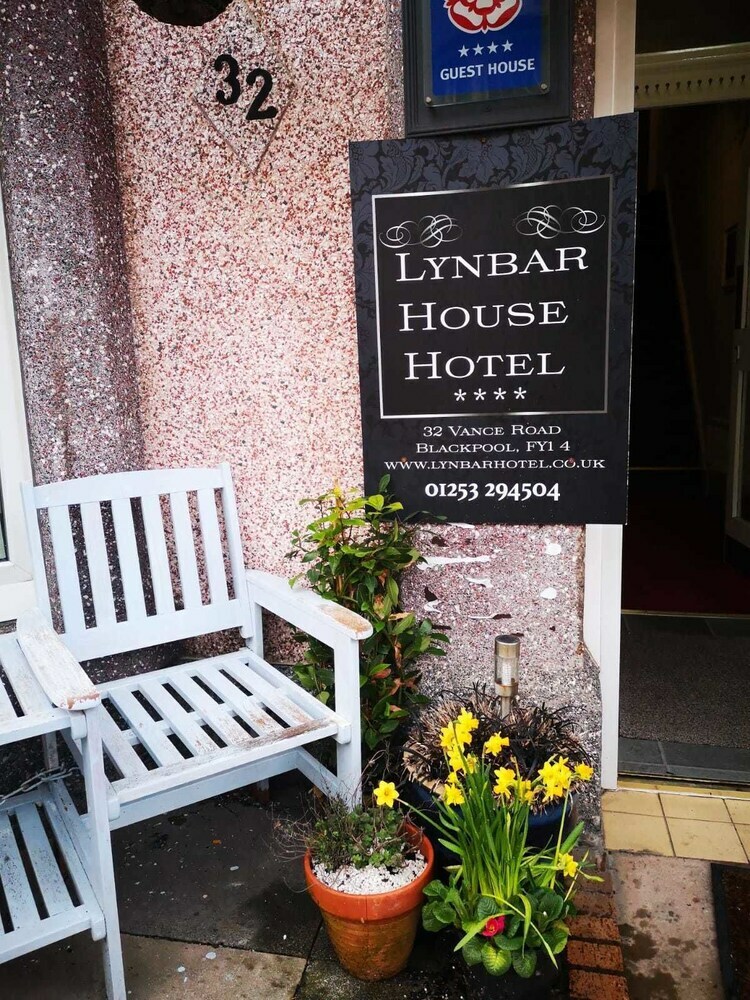 Lynbar Hotel
