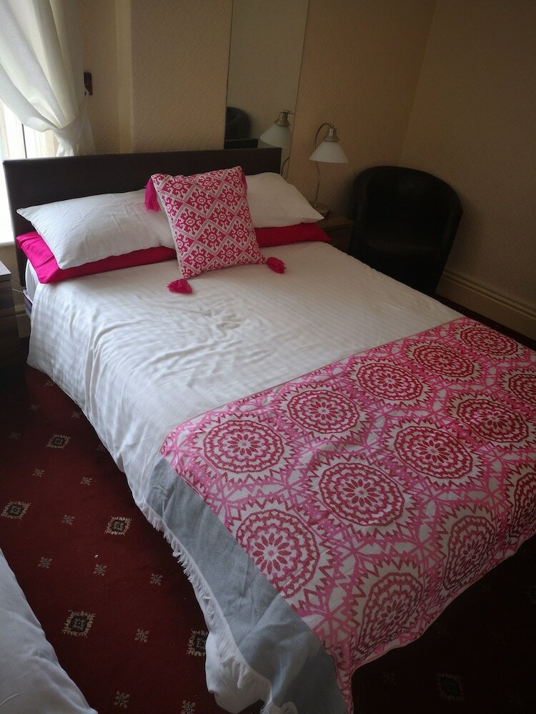 Lynbar Hotel