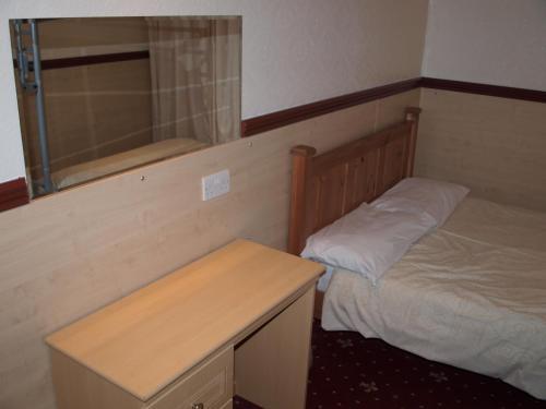 Lynton Apartments