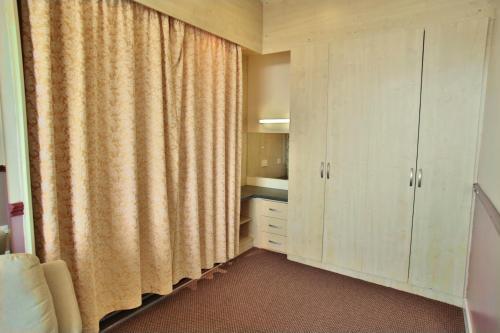 Lynton Apartments