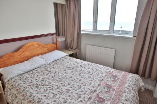 Lynton Apartments