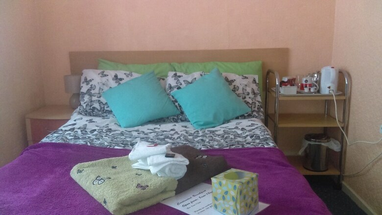 Hostal The Cafe Guest House