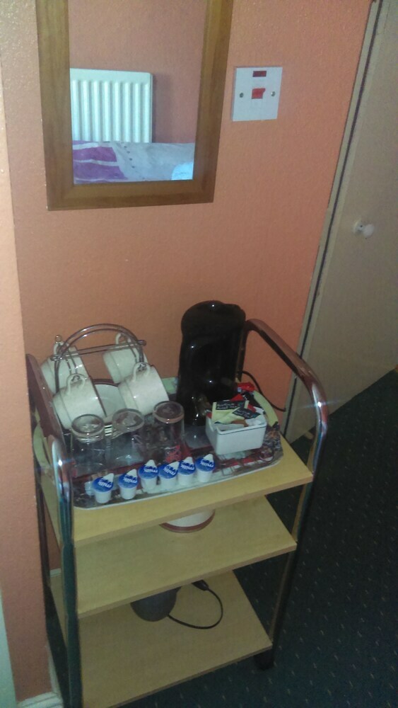Hostal The Cafe Guest House
