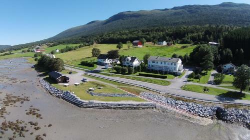 Hotel Eidsv�g Fjordhotell