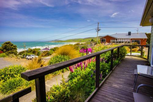 Nugget View Kaka Point Motels